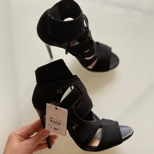 Zara black knit heel